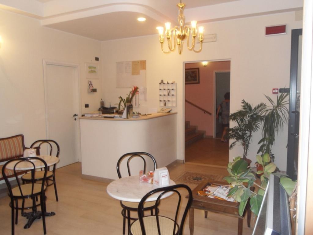 Hotel Ferrara San Benedetto del Tronto Extérieur photo