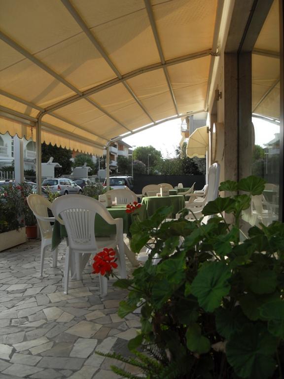 Hotel Ferrara San Benedetto del Tronto Extérieur photo