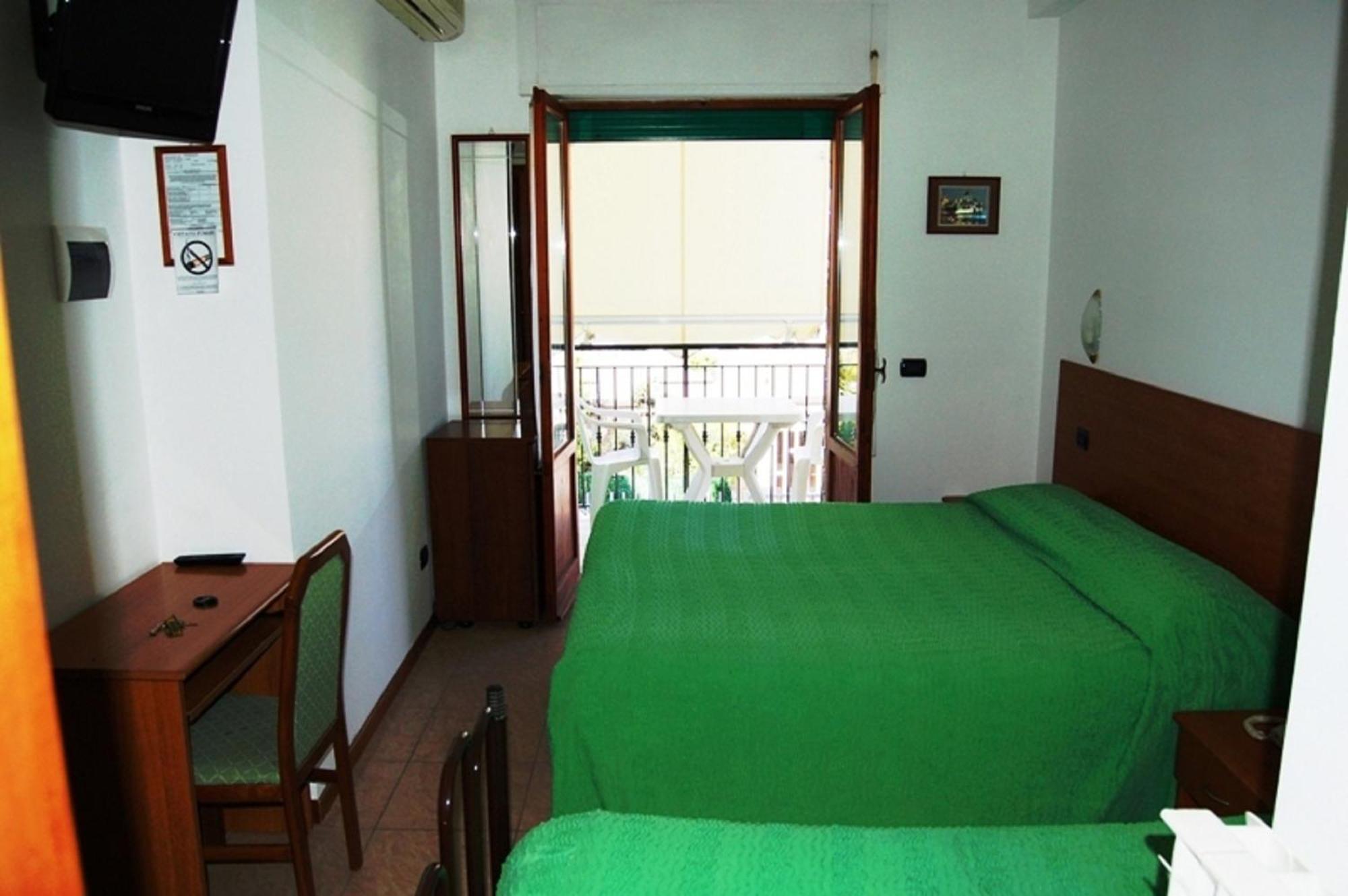 Hotel Ferrara San Benedetto del Tronto Extérieur photo