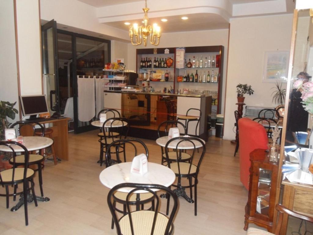 Hotel Ferrara San Benedetto del Tronto Extérieur photo